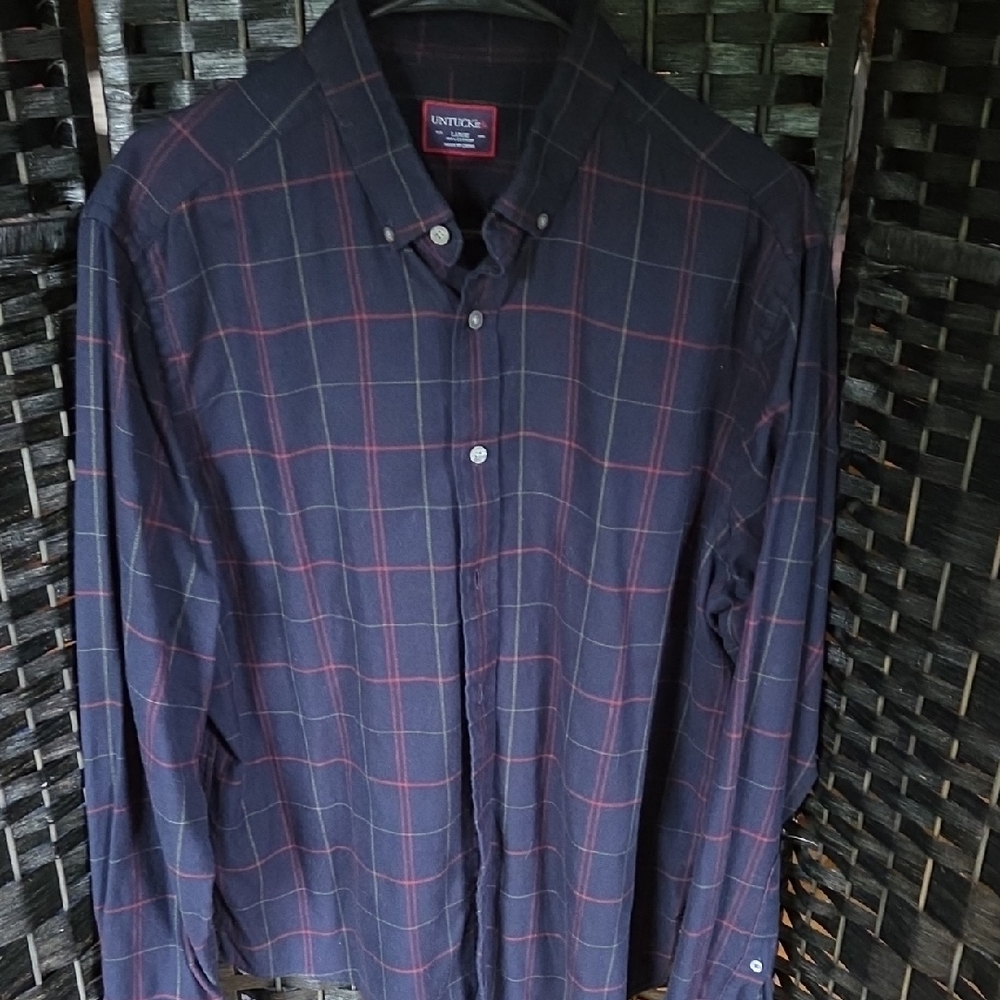 UNTUCKit Blue and Red Casual Button Down Shirt Large